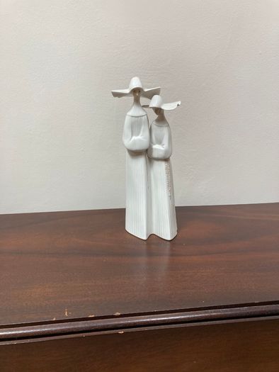 Lladro - Porcelain Figurine - Vintage - 2 Nuns