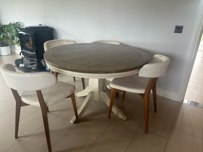table and chairs