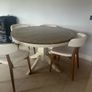 table and chairs Image 3