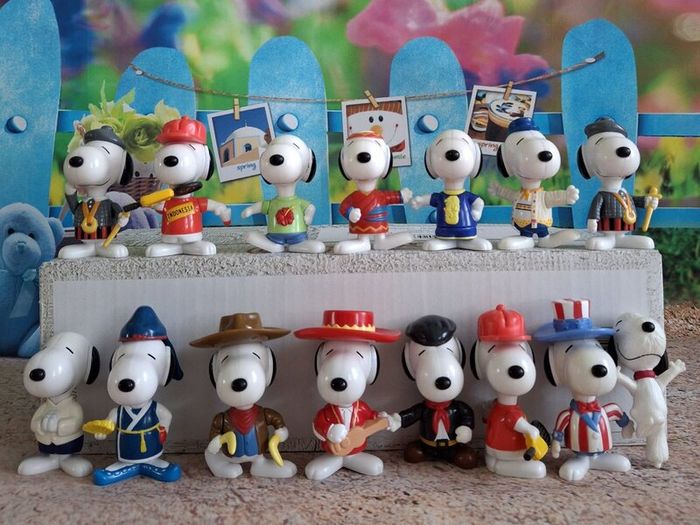 Bundle of Snoopy Dog mini toys M103