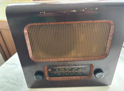 vintage pye radio
