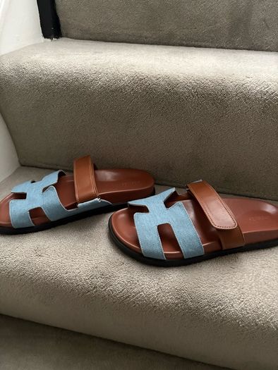 H sandals