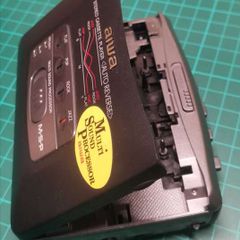 AIWA HS-GS242 Cassette Walkman Player