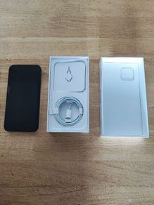 iPhone 12 black 64gb + cable + case + box