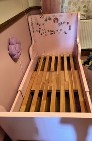 Ikea Busunge extendable bed