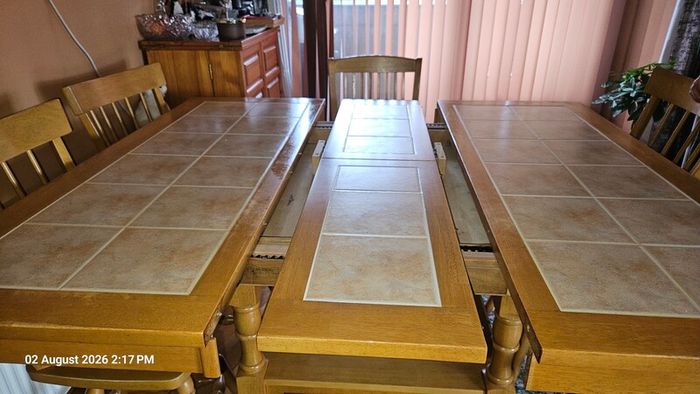 Solid oak extendable table