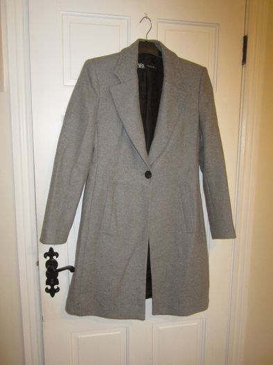 Zara    light grey   size  XS
