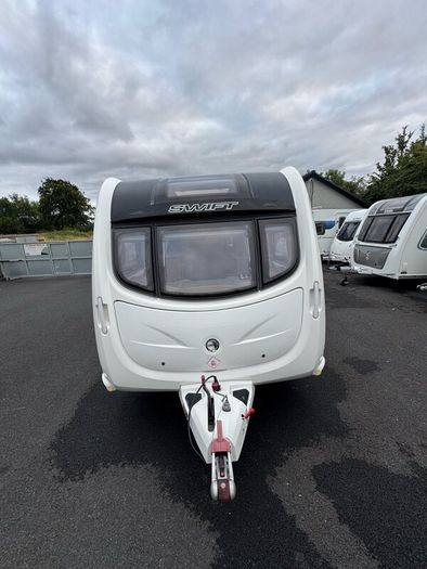 Swift Challenger SE 480-2 Berth - Fixed Awning