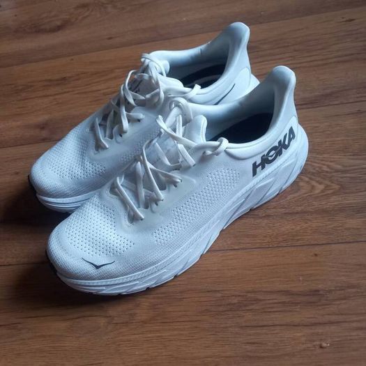 mens running shoes