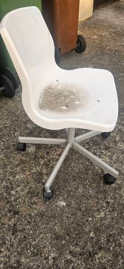 dressing table chair