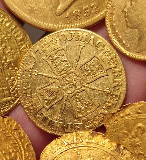 1701 William 3rd Full Gold Guinea. Beautiful and Scarce.