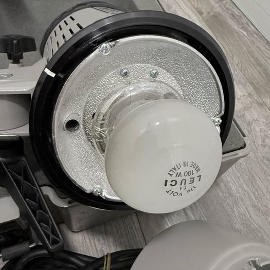 Elinchrom 500 studio flash