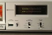 From 1982  Akai - CS-F11 Audio-cassette deck, working good.