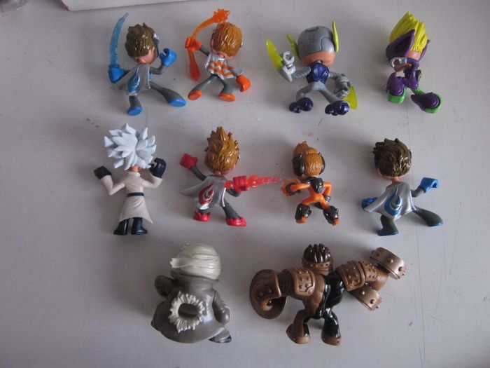 Ninja Kidz TV Figures X 10