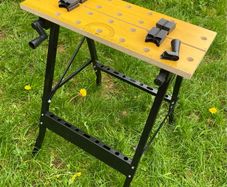 Folding work bench - cheap!