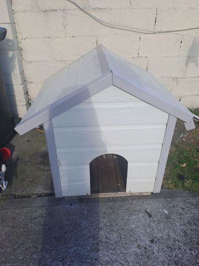 Dog kennel