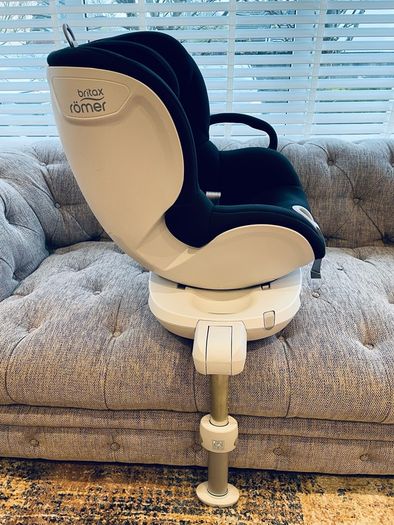 Car seat Suitable From Birth up to 18kg