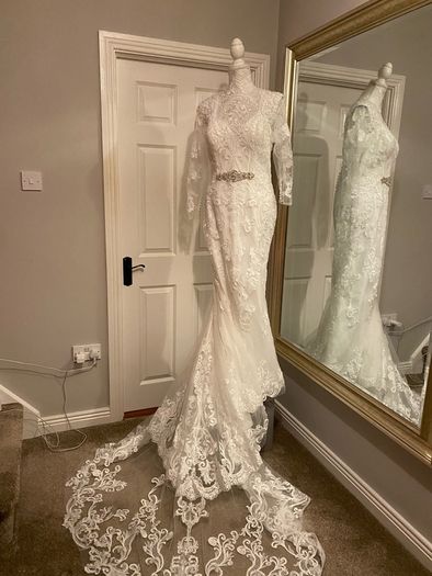 Wedding dress immaculate condition