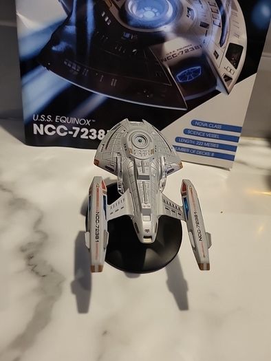 star trek eaglemoss uss equinox