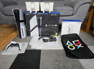 Ps5 pro + Disc Drive + Stand Pristine Condition - Gta VI ready