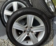 R16 Volkswagen alloys wheels & new tyres