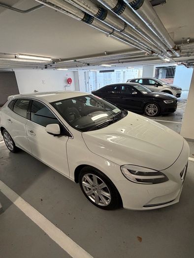 2018 Volvo V40