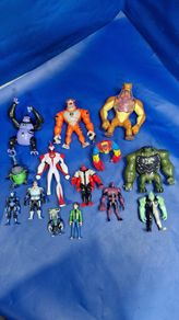 Ben 10 complete mixed figure bundle  14 figures total
