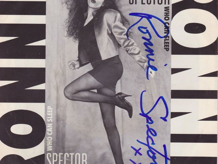Ronnie Spector - The Very Best Of [Signed CD] With pics of her signature from other sources