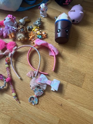 toys