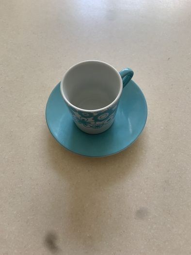 Espresso coffee cups & saucers x 3