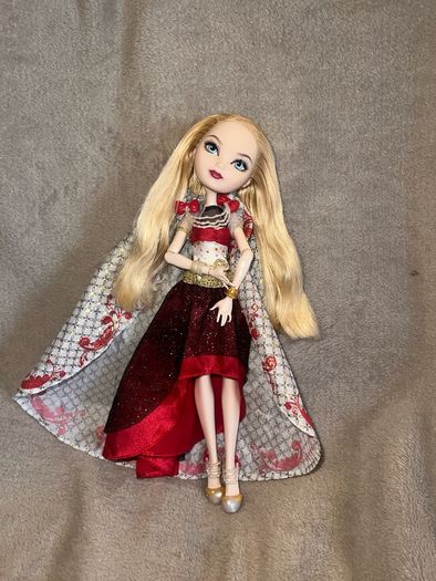 Ever After High Apple White Legacy Day Doll (2013) Original Matte