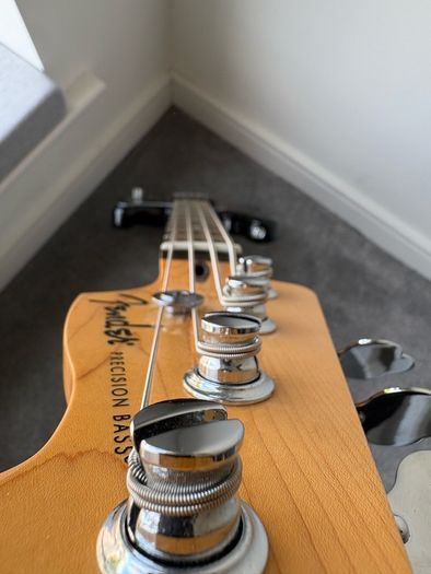 Fender Precision Bass