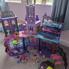 Monster High highschool