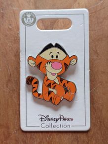 Disney pin Tigger