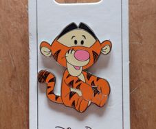Disney pin Tigger