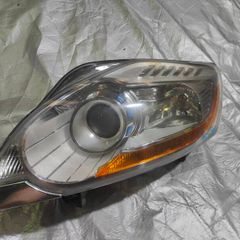 ford kuga mk1 left headlight