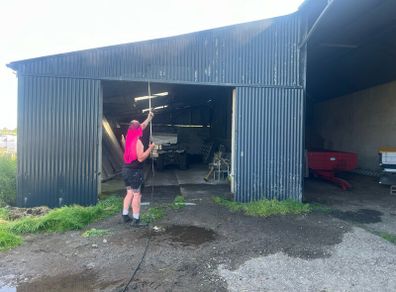 Farm shed painting