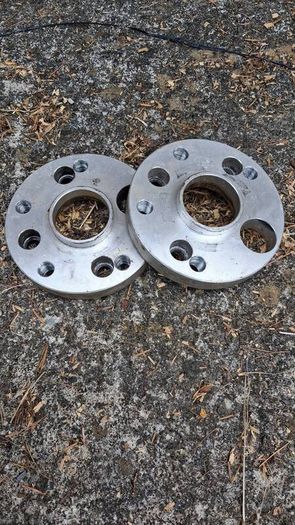 Wheel adapters
