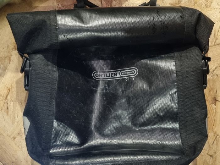 Ortlieb Back-Roller City Rear Pannier Bag (Single, 20L) - Black