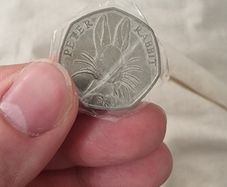 Rare Half Whisker 2016 Circulated Peter Rabbit 50p Beatrix Potter Coin