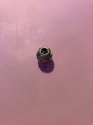Pandora letter charm O