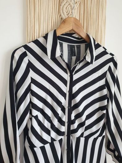 Yas dress size medium