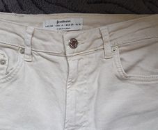 Stradivarius Light Grey Jeans. Size 8