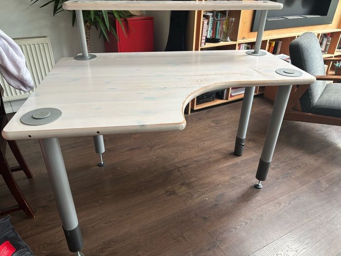 desk