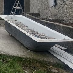 Cast iron bath