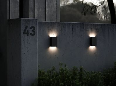 Ledlux wall lamp cubo zwart down