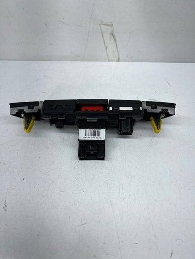 Hyundai IX35 2015 Hazard Light Switch Panel 84740-2S350TJN A2l6b5s