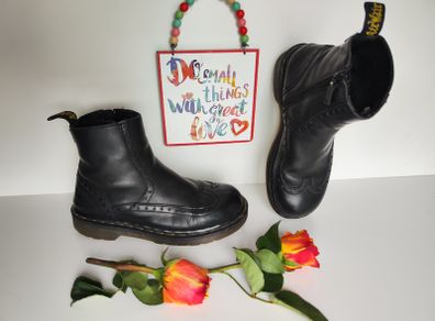 Dr martens flora 3A35 vintage england black brogue chelsea boots UK5 EU38 US7