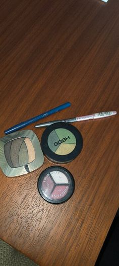 Eye shadows   palette X 3 + 2x Eyeliner
