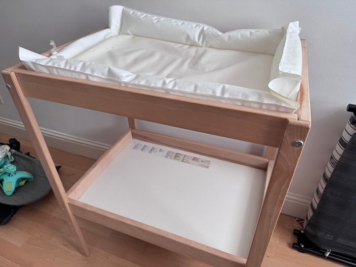 Baby Changing Table & Babycare mat